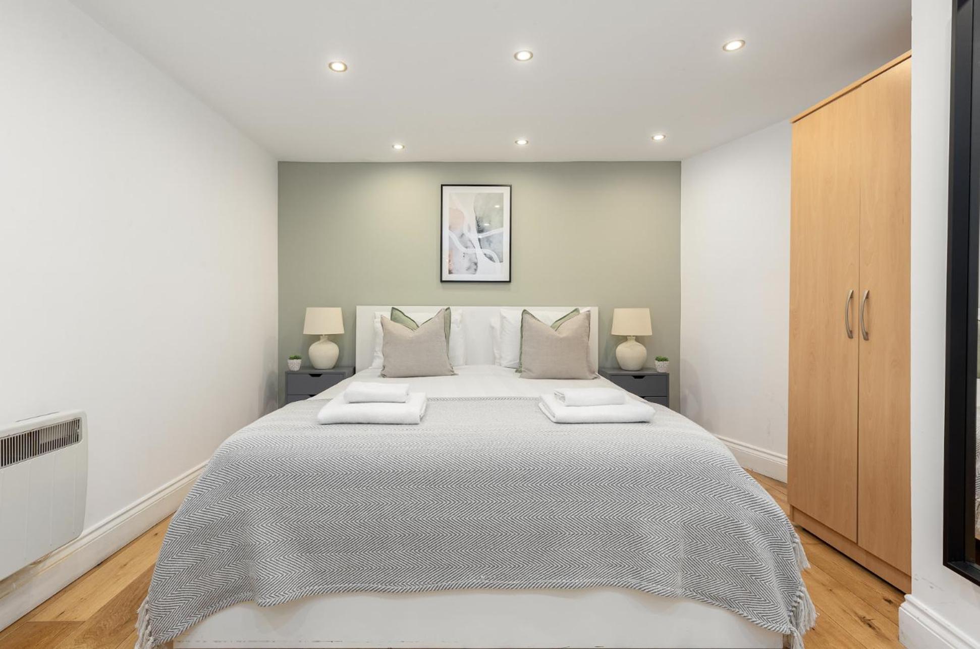 2 Bed Flat Near Camden Market